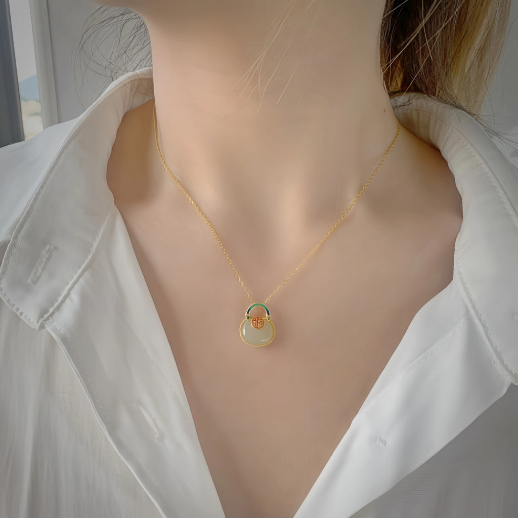 Collier à ajustement facile en quartz clair - Pureté intérieure et expression claire