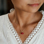 Collier Lotus Rouge