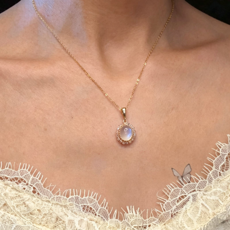 Sweet Falling Dream Galaxy Moonstone Necklace – Gentle Intuition, Feminine Protection