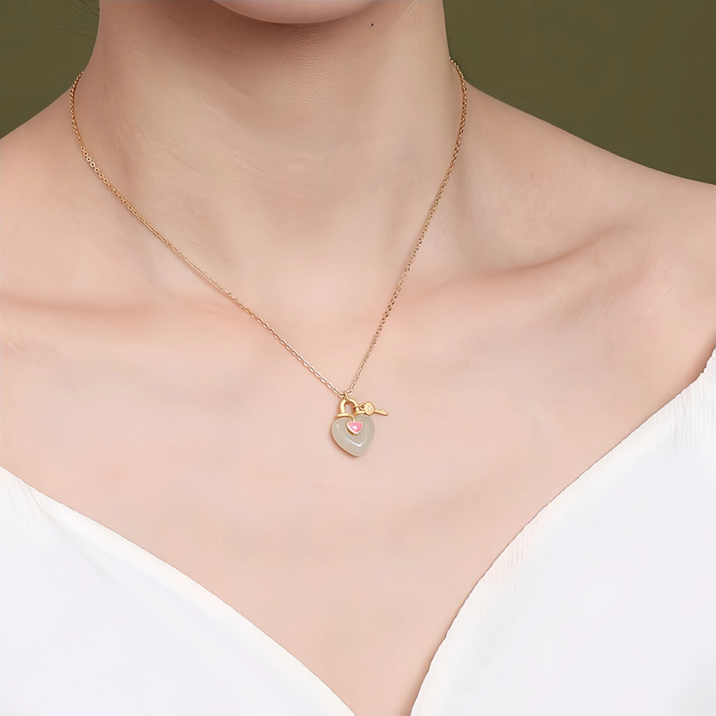 Collier à ajustement facile en quartz clair - Pureté intérieure et expression claire