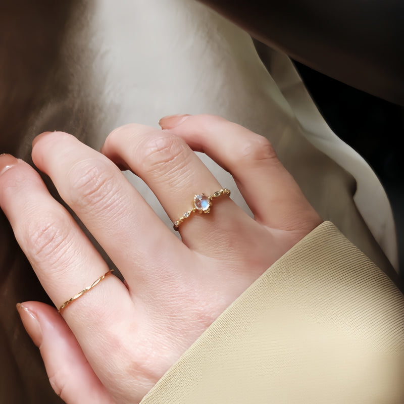 Dreamland Blue Moonstone Ring – Gentle Intuition, Feminine Protection
