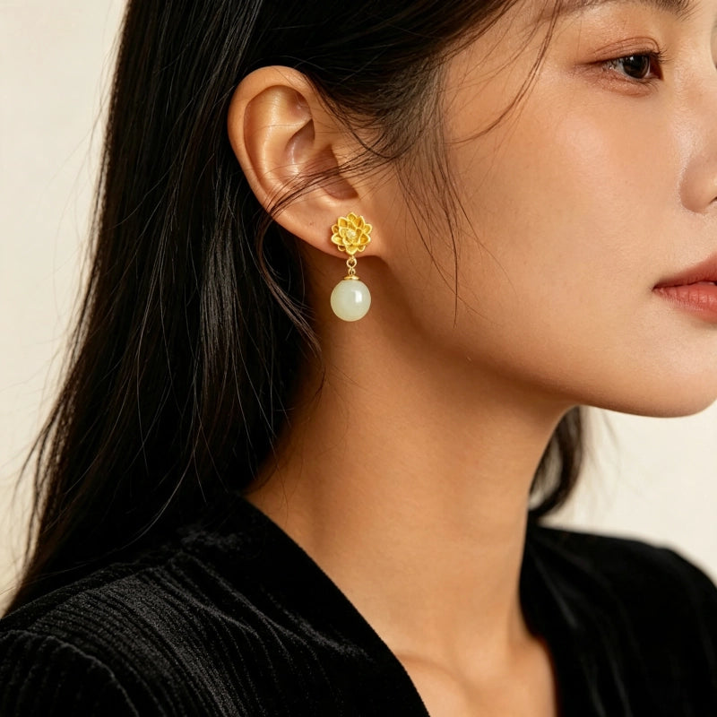Boucles d'oreilles en jade Hetian Lotus « Good Things Ahead » – Soyez le gardien fleuri de Maman