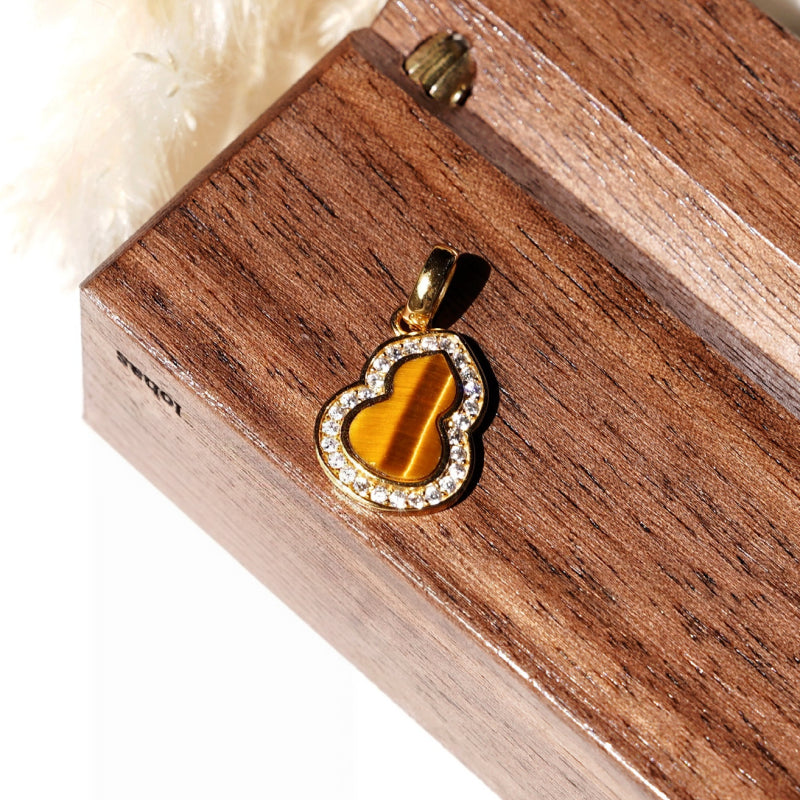 Golden Tiger Eye Gourd Necklace — Niche Luxury Crystal Charm for Wealth & Blessing