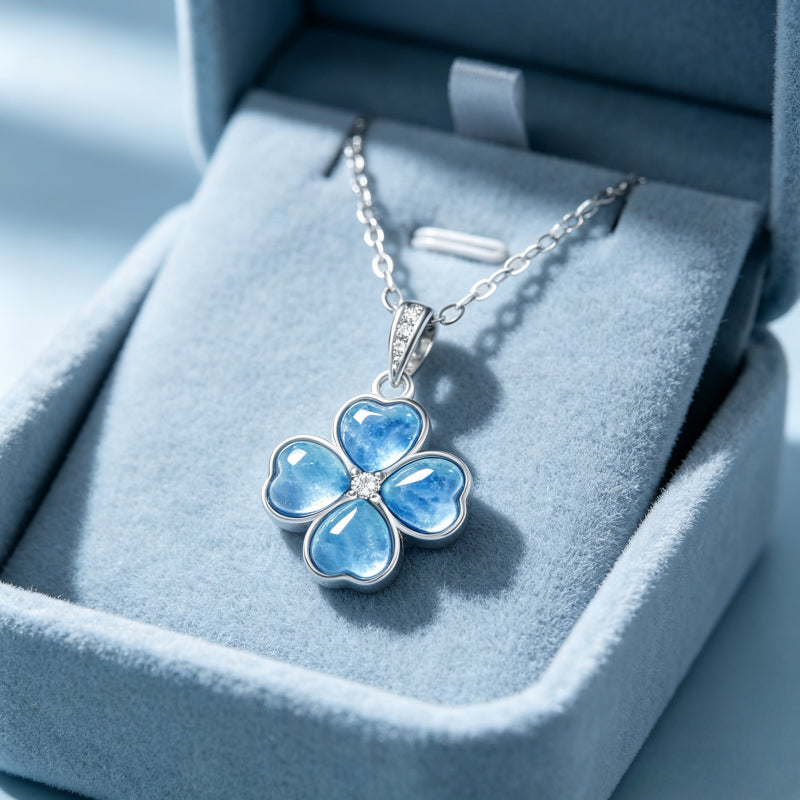 Pendentif Trèfle à quatre feuilles bleu en cristal naturel – Cadeau porte-bonheur pour elle / Maman