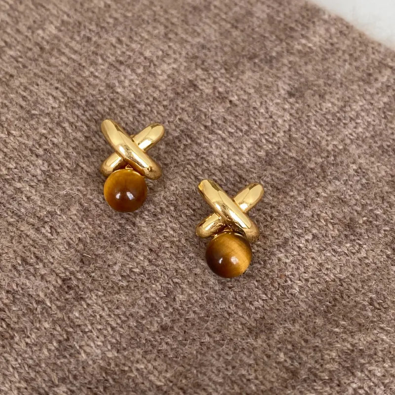 Boucles d'oreilles clous œil de tigre géométriques — Cristal Maillard de niche pour la fortune