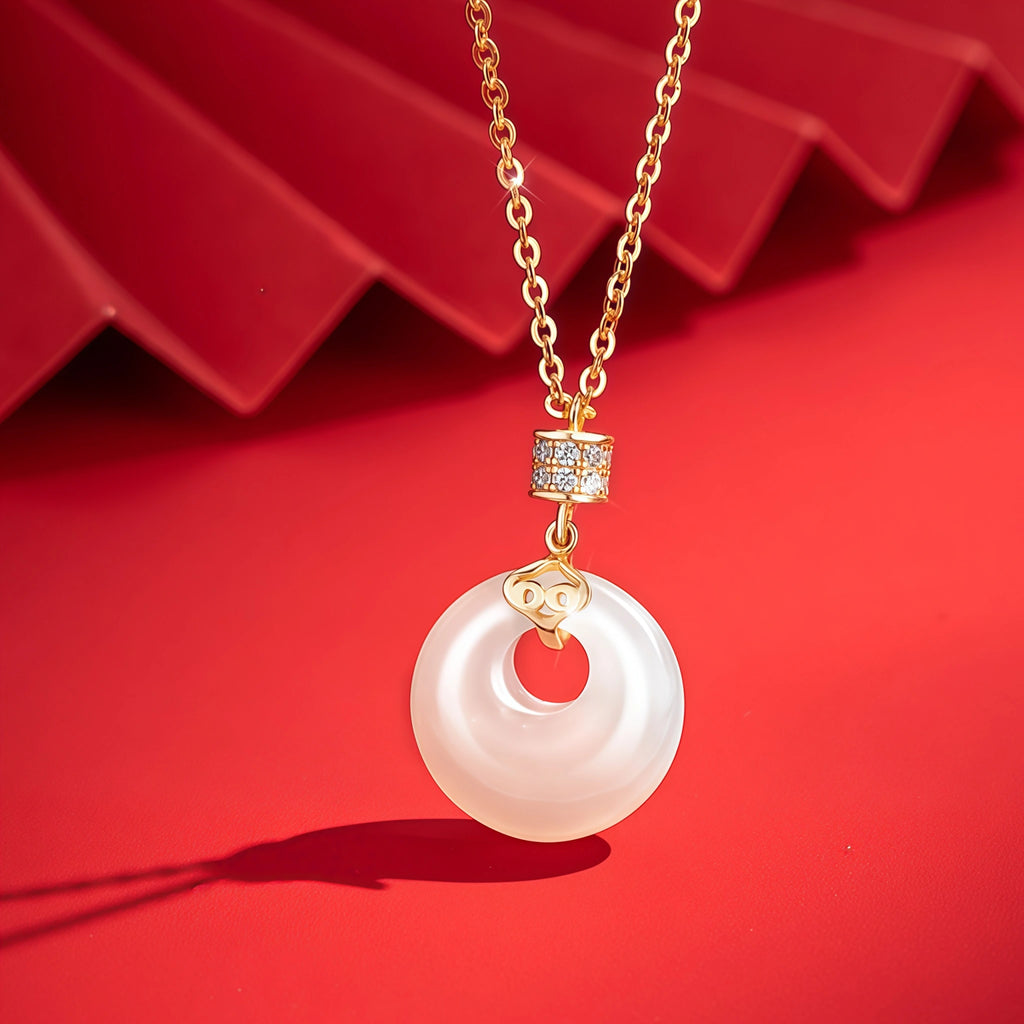 Collier en cristal de quartz clair Pendentif facetté irrégulier
