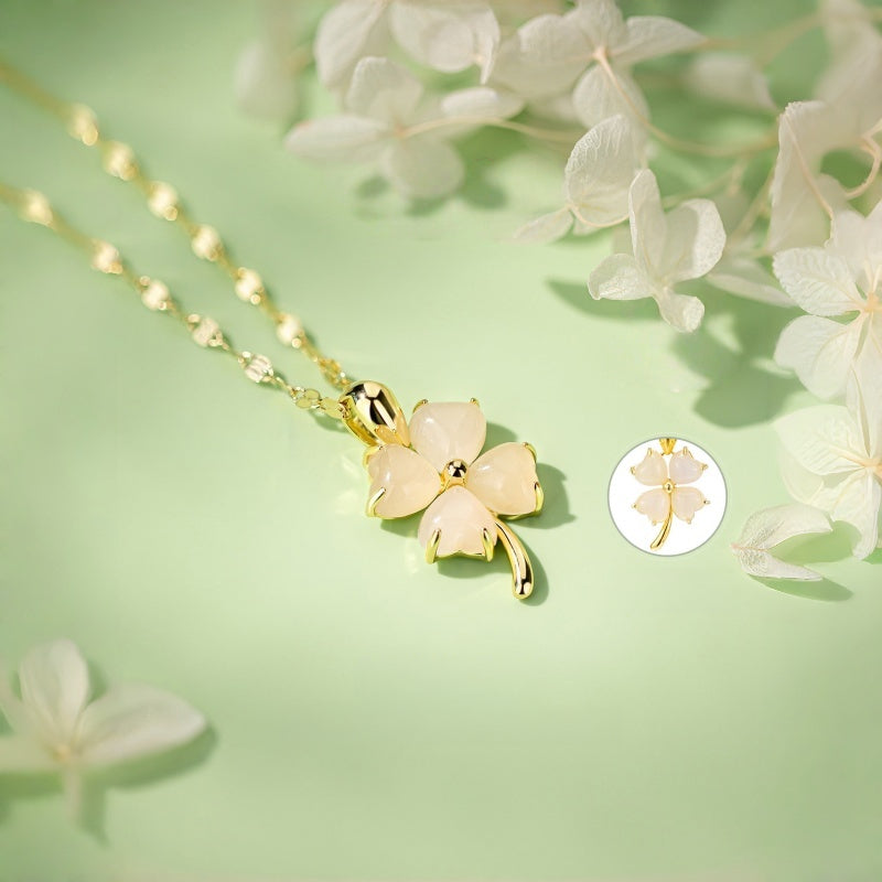 Collier Trèfle à Quatre Feuilles — Amour Éternel pour Votre Petite Amie