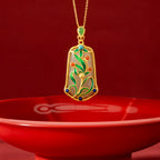 Collier en cristal de quartz clair Pendentif facetté irrégulier