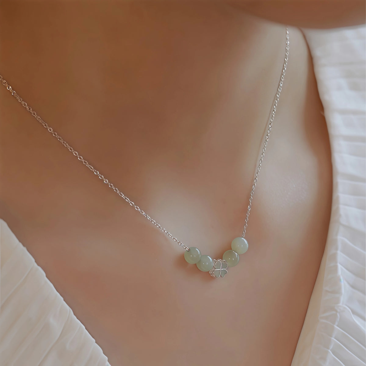 Collier à ajustement facile en quartz clair - Pureté intérieure et expression claire