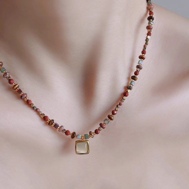 Natural Tiger Eye Stone Necklace — Vintage Oil Painting Style Lapel Pin Choker