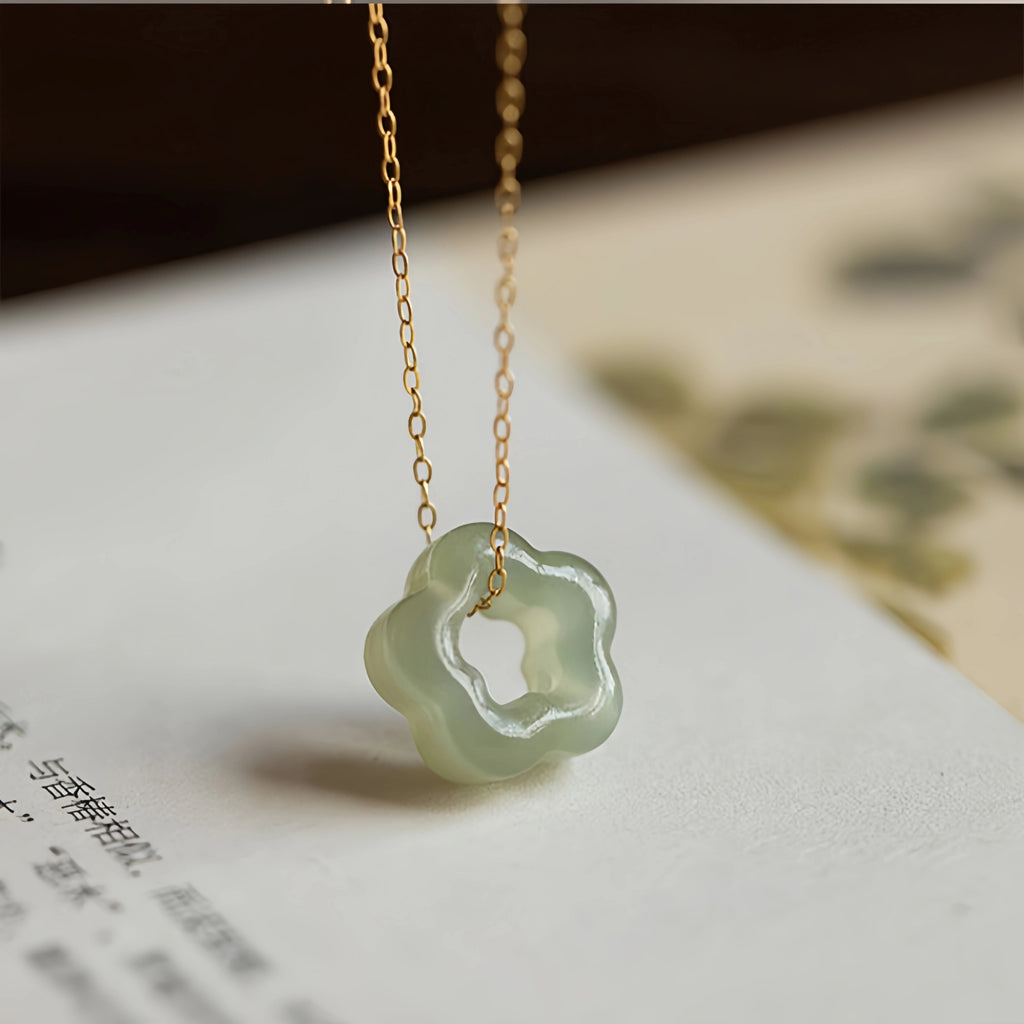 Collier à ajustement facile en quartz clair - Pureté intérieure et expression claire