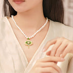 Collier Lotus Perles d'Eau Douce – Cadeau Attentionné pour Maman et Aînée