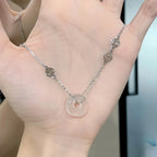 Collier à ajustement facile en quartz clair - Pureté intérieure et expression claire