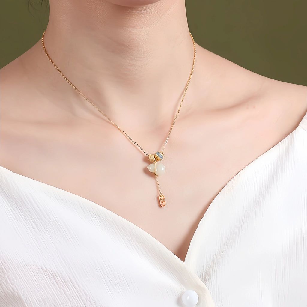 Collier à ajustement facile en quartz clair - Pureté intérieure et expression claire