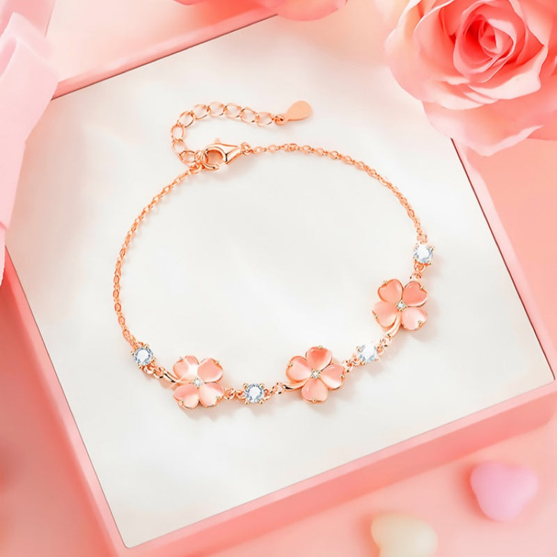 Lucky Four‑Leaf Clover Necklace/Bracelet/Earrings Set - Conveying Romance