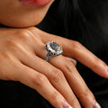 Bague classique en cristal clair naturel motif rose