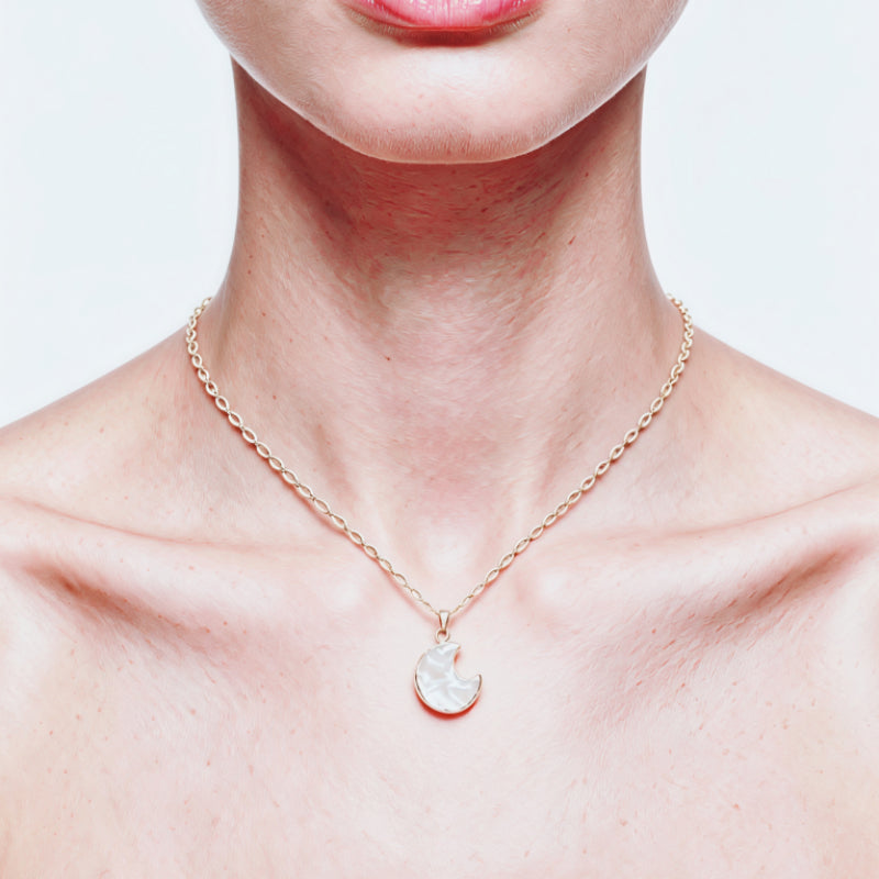 Clear Quartz Moon Dreamer Necklace – Purify Aura, Trust Intuition, Chase Your Dreams