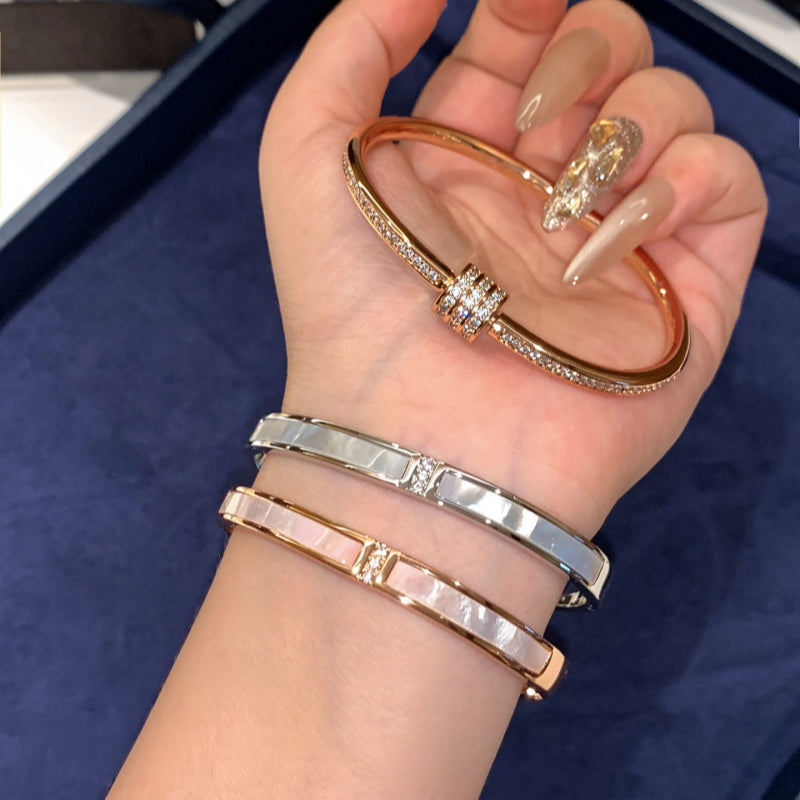 Natural White Mother-of-Pearl Slim Bracelet