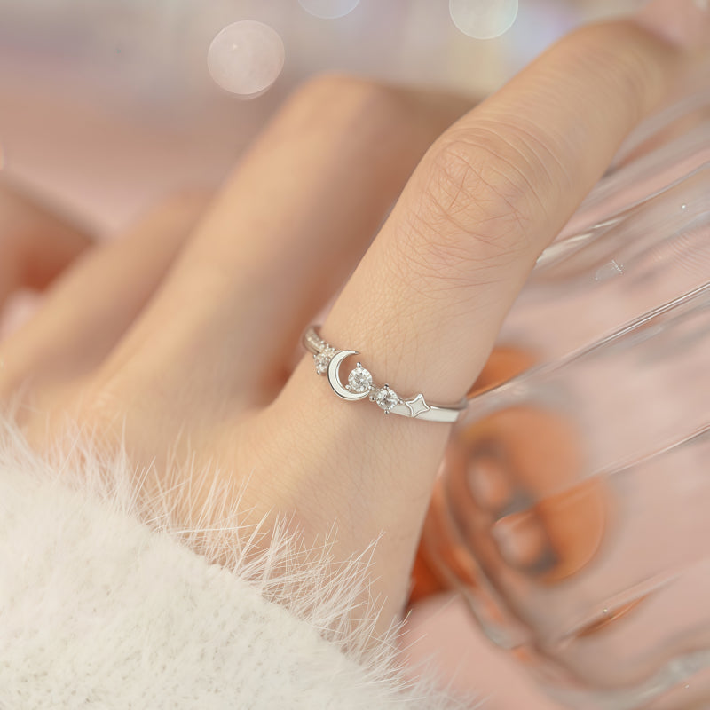 Bague Étoile Lune – Portez Votre Fortune Sous le Ciel
