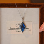 Pendentif Trèfle à quatre feuilles bleu en cristal naturel – Cadeau porte-bonheur pour elle / Maman