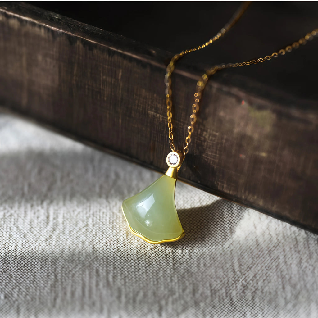 Collier à ajustement facile en quartz clair - Pureté intérieure et expression claire