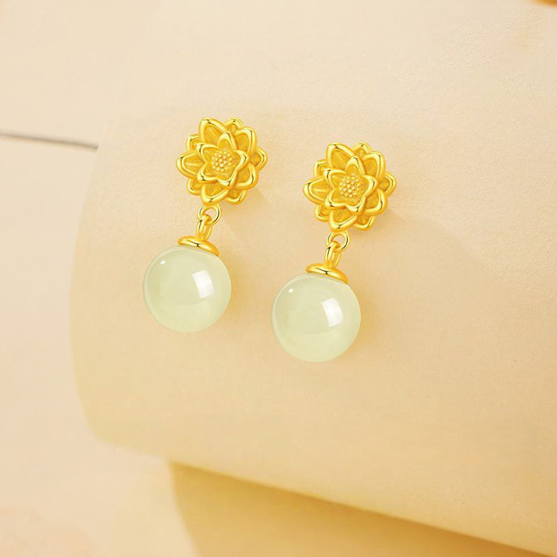 Boucles d'oreilles en jade Hetian Lotus « Good Things Ahead » – Soyez le gardien fleuri de Maman