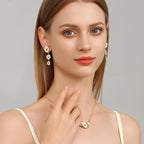 Boucles d'oreilles Marguerite émaillées, Boucles d'oreilles de luxe légères faites à la main