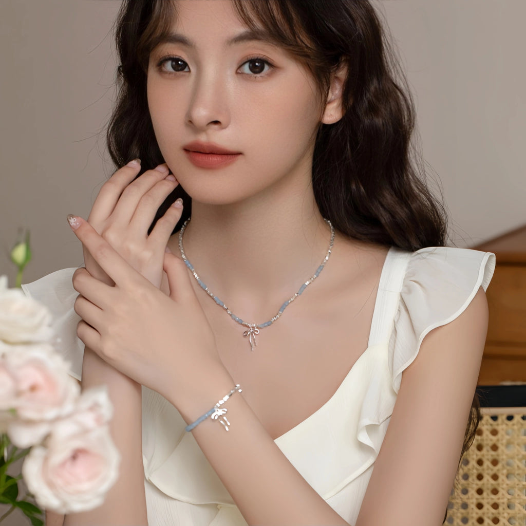 Collier en cristal de quartz clair Pendentif facetté irrégulier