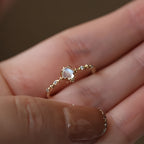Bague Pierre de Lune Bleue Dreamland – Intuition Douce, Protection Féminine