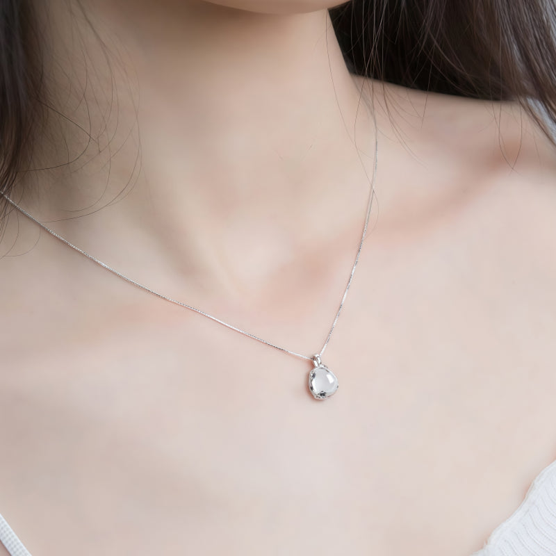 Floral Silver‑Tone White Gemstone Jewelry Set - Clears Negative Energy