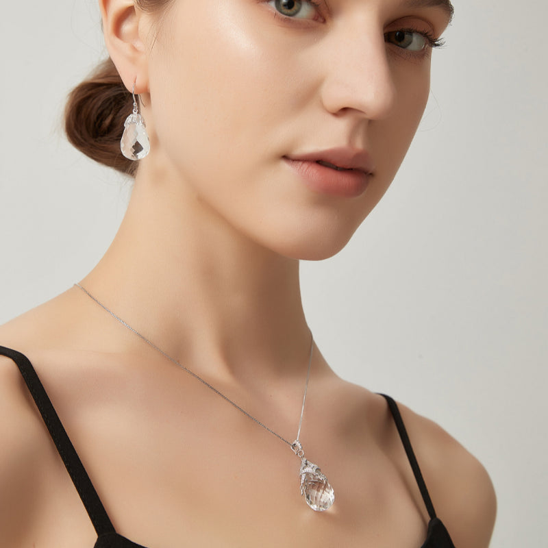 Collier Fleur de Neige en Cristal Naturel