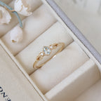 Bague délicate en aigue-marine naturelle en forme de goutte - Énergie positive