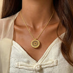 Collier Lotus Boussole Huit Trésors Orientale – Amulette de Protection Spirituelle
