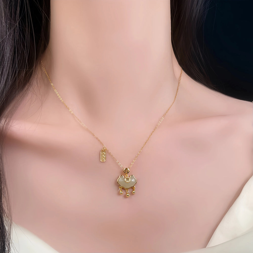 Collier à ajustement facile en quartz clair - Pureté intérieure et expression claire