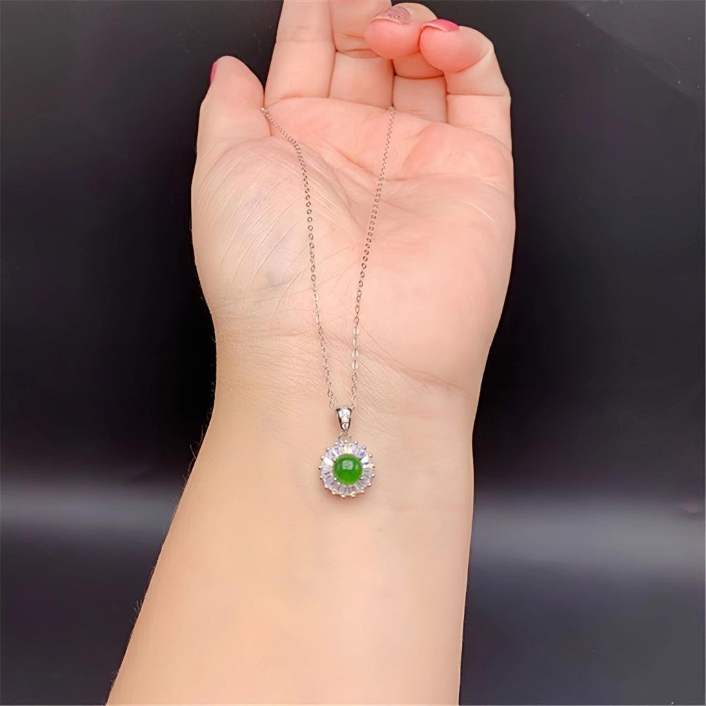 Collier en cristal de quartz clair Pendentif facetté irrégulier