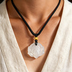 Collier cordon en calcédoine Fleur de Lotus – Bijou spirituel