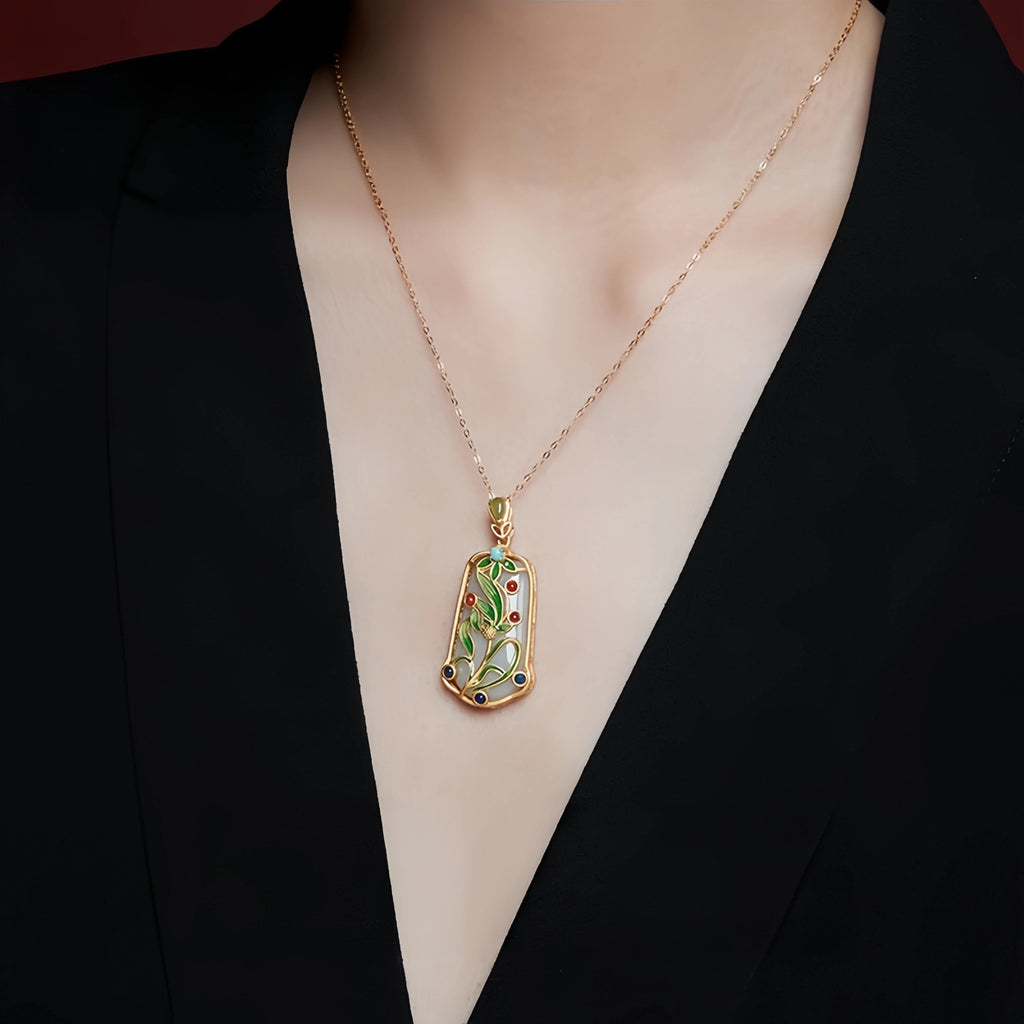 Collier en cristal de quartz clair Pendentif facetté irrégulier