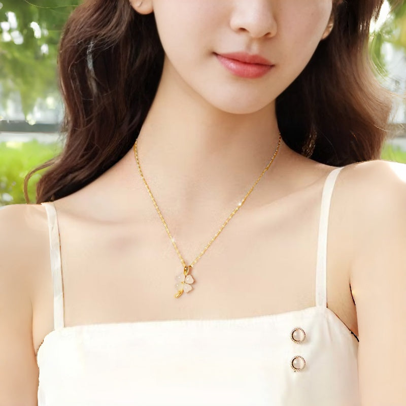 Four-leaf Clover Necklace — Eternal Love for Your Girlfriend