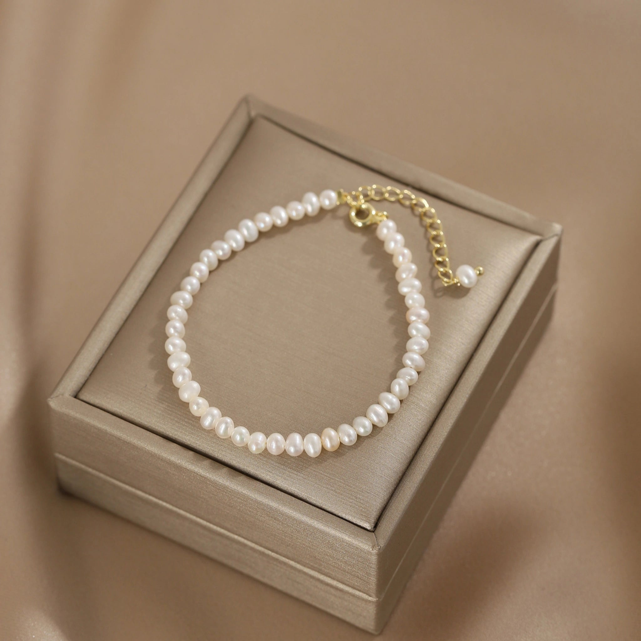 Soft Pink Tourmaline and Natural Pearl Bracelet - Peaceful and Optimistic Energy