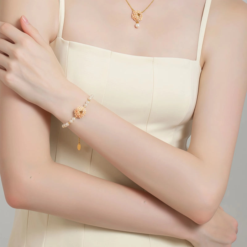 Bracelet perlé Fleur de cerisier Bracelet en émail grappe de fleurs Luxe léger