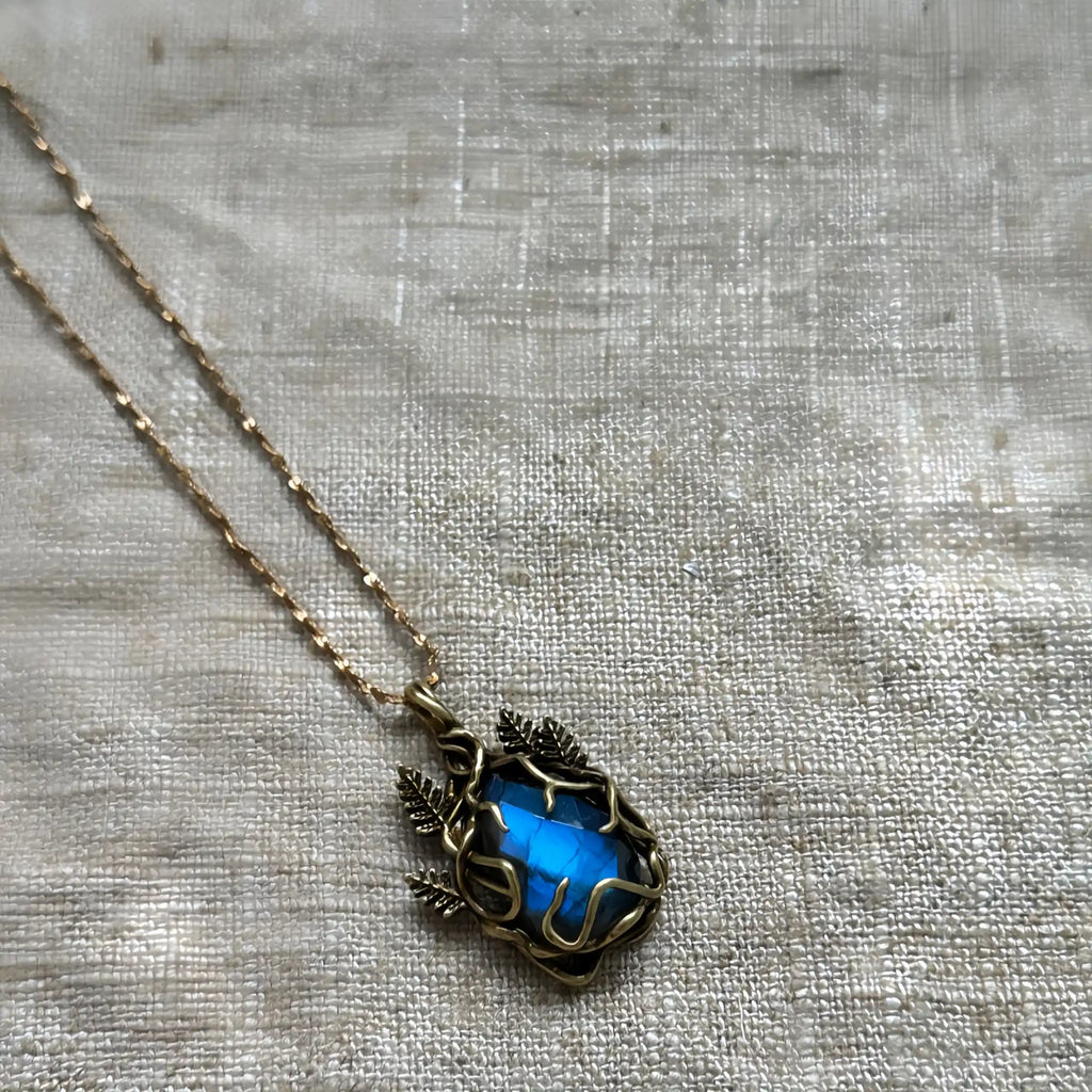 Pendentif Trèfle à quatre feuilles bleu en cristal naturel – Cadeau porte-bonheur pour elle / Maman