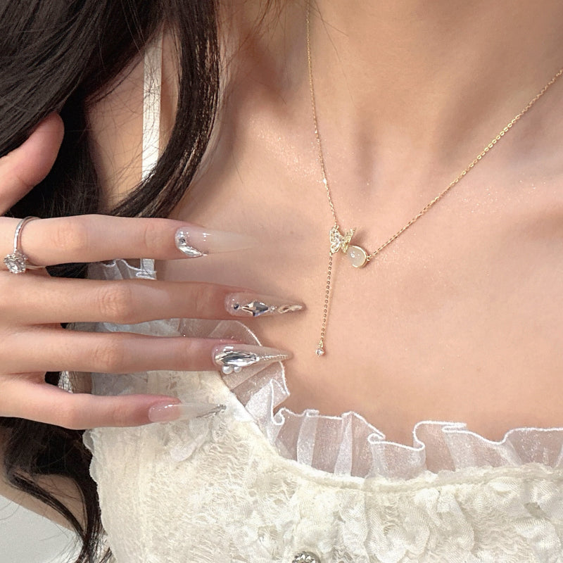 Hetian Jade Butterfly Tassel Necklace – Gentle Virtue, Transformation & Rebirth