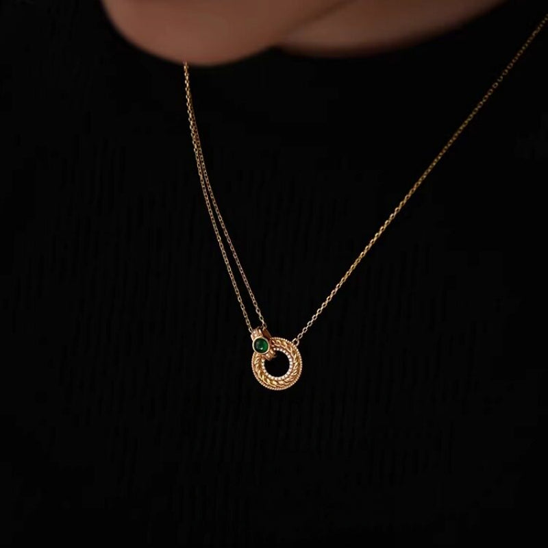 Retro Twisted Circle Emerald Necklace, Luxury Green Stone Jewelry for Mom