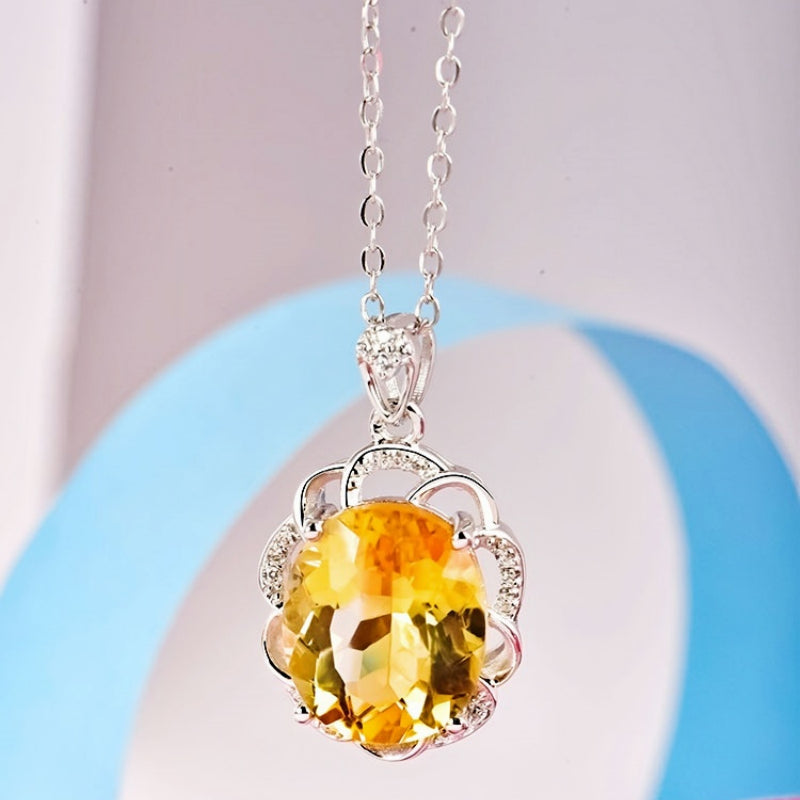 Collier en cristal naturel « Murmure de fleur »