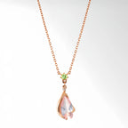 Collier en cristal de quartz clair Pendentif facetté irrégulier