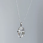 Collier en quartz clair Nœud brillant – Purifie l'aura, éclaircit l'esprit