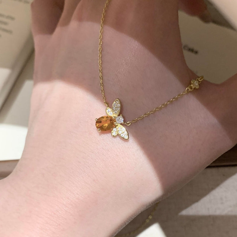 Delicate Bee Citrine Necklace – Wealth Attraction & Sweet Career