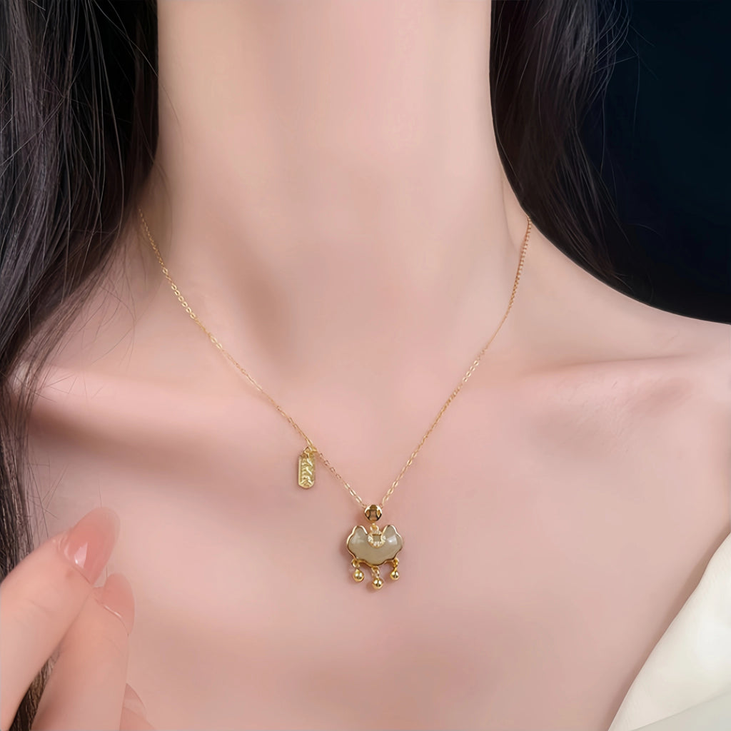 Collier à ajustement facile en quartz clair - Pureté intérieure et expression claire
