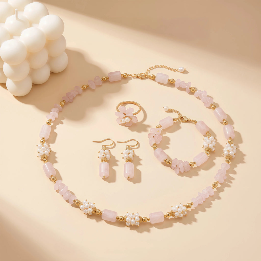 Collier en cristal de quartz clair Pendentif facetté irrégulier
