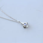 Pendentif Trèfle à quatre feuilles bleu en cristal naturel – Cadeau porte-bonheur pour elle / Maman